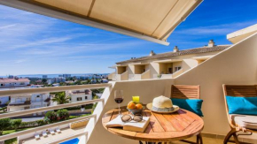 Alvor 3 Bed Apt with Airconditioning, Sea and Poolview near Beach